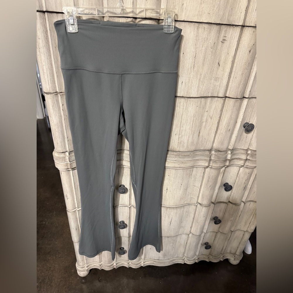 Lululemon super groove high rise flare pants